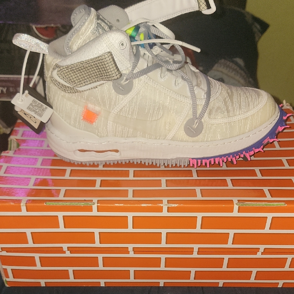 Nike Kids Shoes - White and Gray